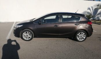 KIA FORTE EX HB 2018 lleno