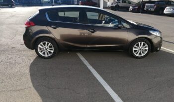 KIA FORTE EX HB 2018 lleno