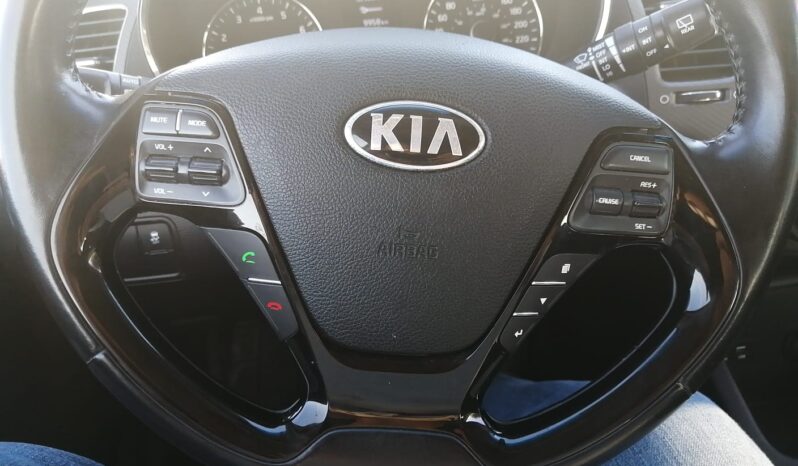 KIA FORTE EX HB 2018 lleno