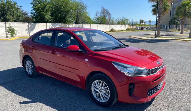 KIA RIO LX 2020 lleno