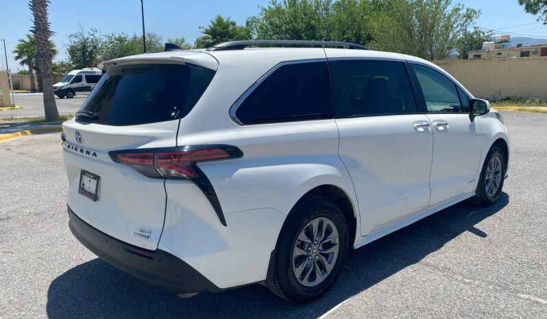 TOYOTA SIENNA 2021 lleno