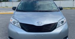 TOYOTA SIENNA 2016