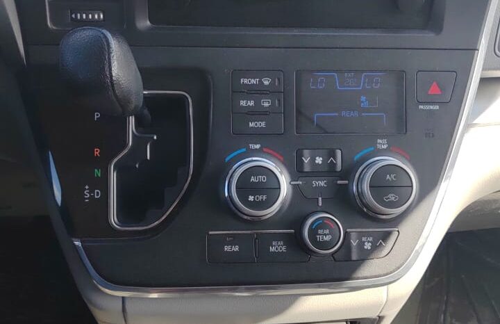 TOYOTA SIENNA 2016 lleno