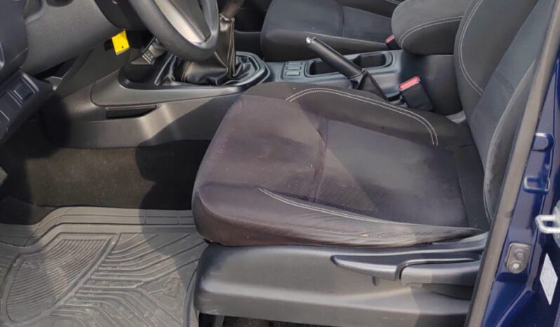 NISSAN NP300 SE 2020 lleno