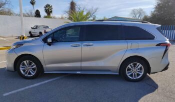 TOYOTA SIENNA XLE 2022 lleno