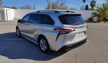 TOYOTA SIENNA XLE 2022 lleno