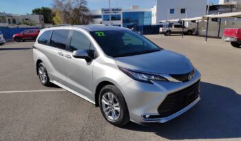 TOYOTA SIENNA XLE 2022 lleno