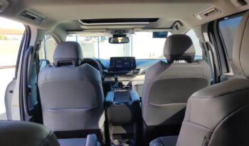 TOYOTA SIENNA XLE 2022 lleno