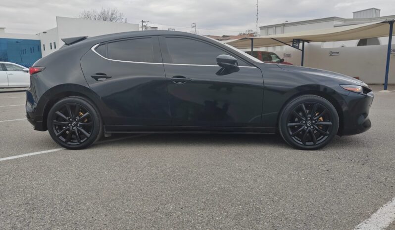MAZDA 3HB CARBON ED 2023 lleno
