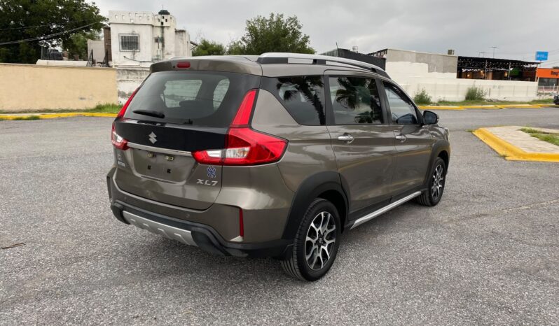 SUZUKI ERTIGA XL7 2022 lleno