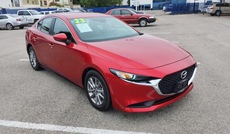 MAZDA  3  2023 lleno